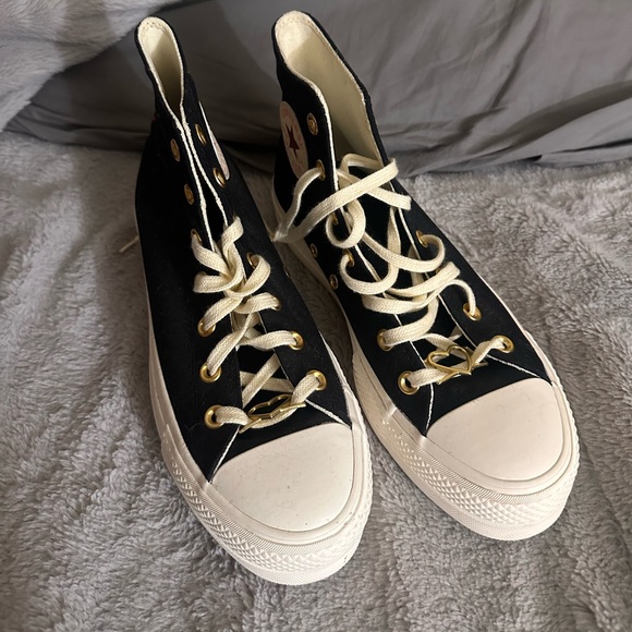 Converse high tops - Picture 3 of 4